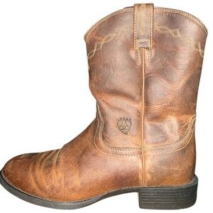 Ariat Mens Heritage Roper Leather Western Round toe Boot US 9.5D. Style 10002284